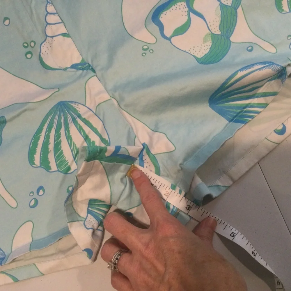 Tibi High waisted blue shell print shorts. Size 12 - Picture 3 of 5